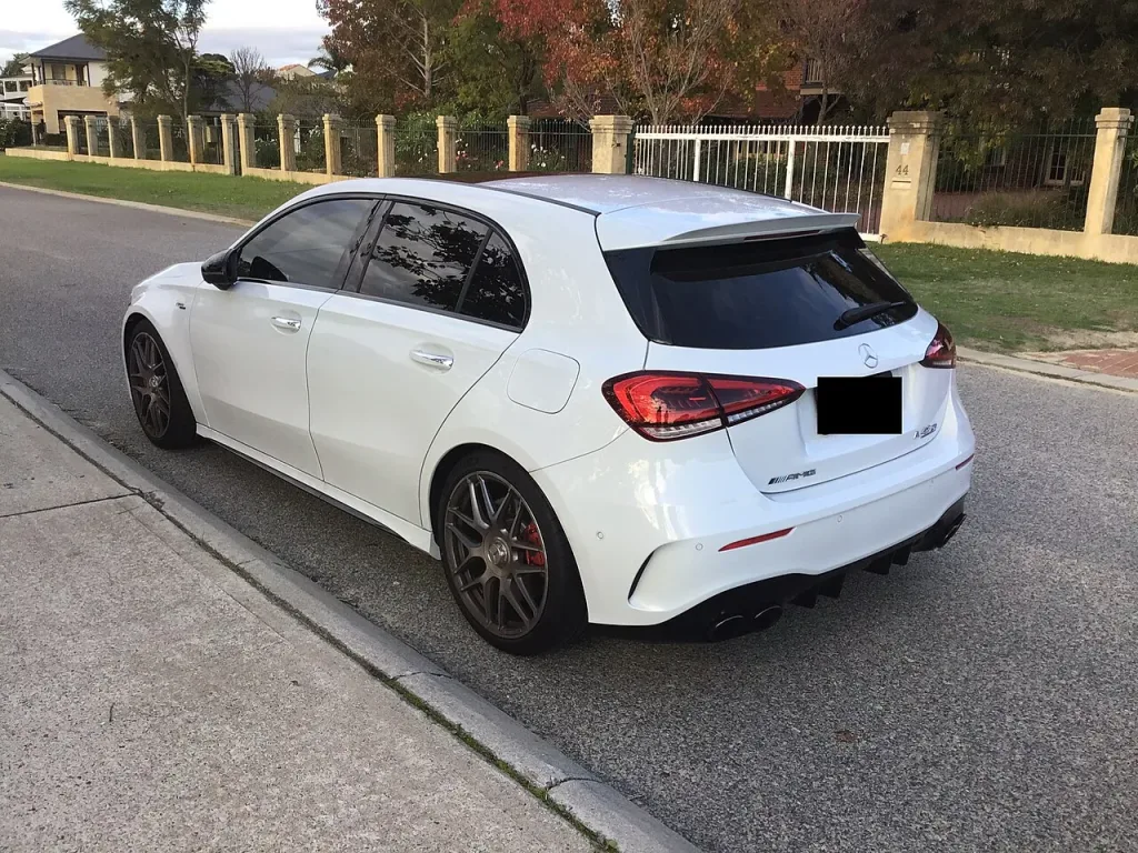 Mercedes-AMG A45 W177, arka görünüm
