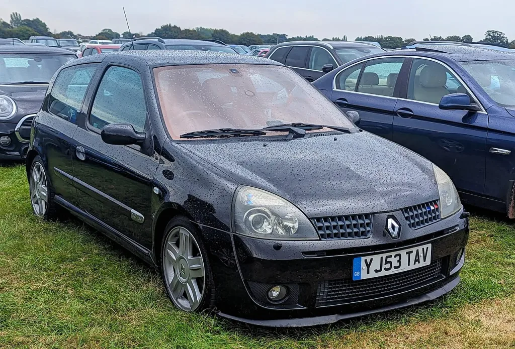 Renault Clio II RS; atmosferik önceki nesil