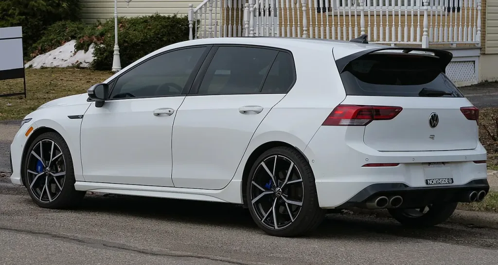 Volkswagen Golf VIII R, arka görünüm