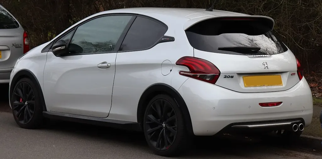 Peugeot 208 GTI 1.6, arka görünüm