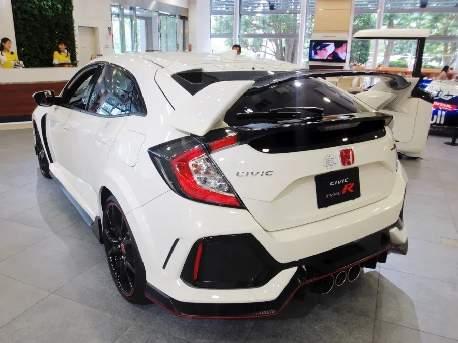Honda Civic Type R FK8, arka görünüm