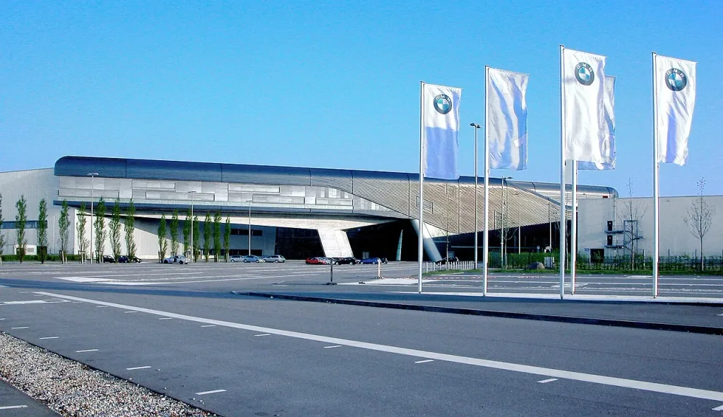BMW Leipzig fabrikasının merkez binası