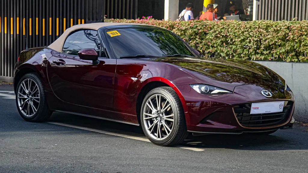 Mazda MX-5 ND, Artisan Red Premium
