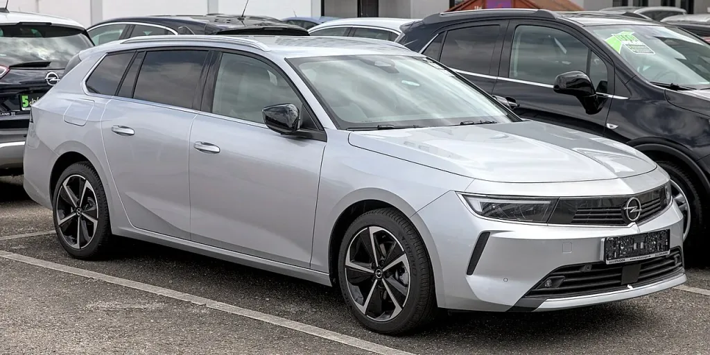 Opel Astra L Sports Tourer