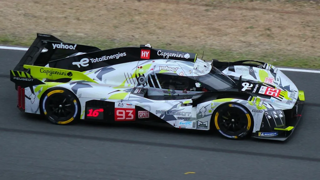 Peugeot 9X8 numara 93, Le Mans 2025 yarışında
