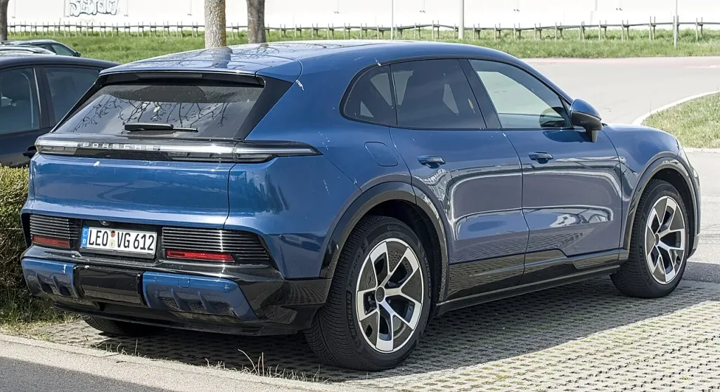 Porsche Cayenne Electric, Böblingen, Nisan 2026