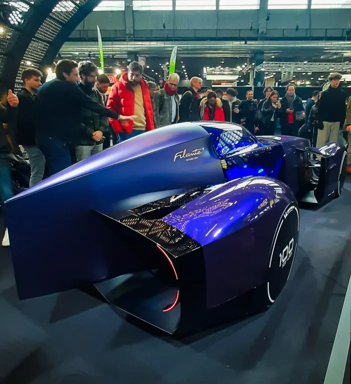 Renault Filante Record konsepti Rétromobile 2025 fuarında